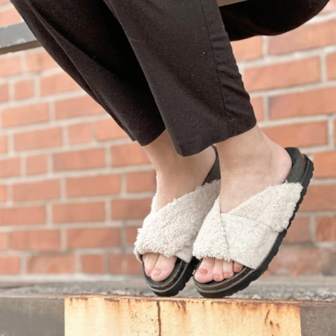 Alba Sheepskin Wool Sandals, Creme
