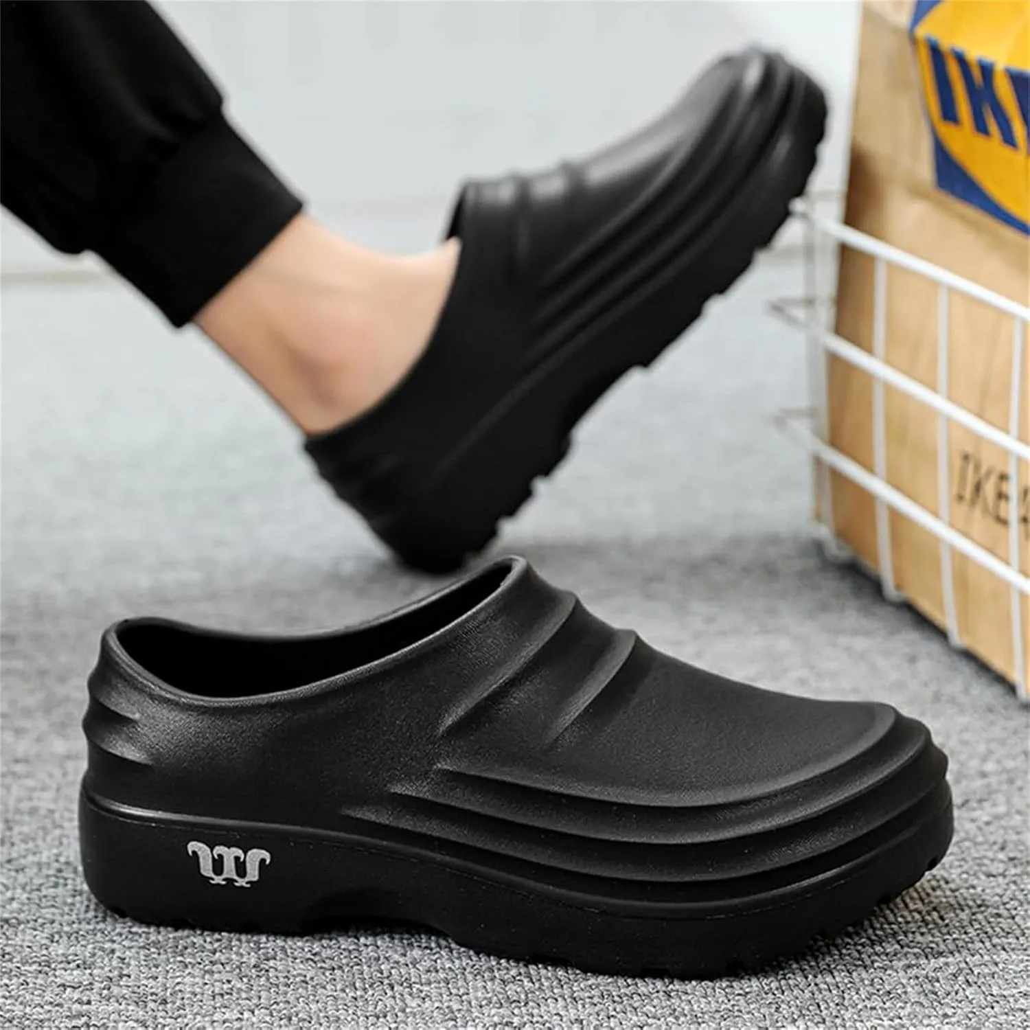 Armadillo Clogs Nurse Shoes for Women Men Comfortable Non Slip Work Chef Ideal Healthcare Kitchen Food Service Waterproof Safety Oil Resistant Unisex Non-Slip Clogs Breathable Lightweight