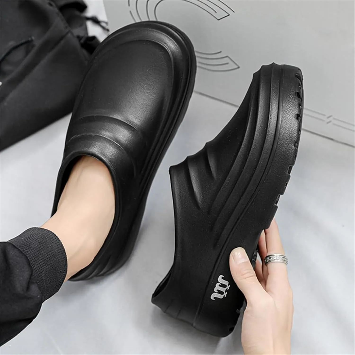 Armadillo Clogs Nurse Shoes for Women Men Comfortable Non Slip Work Chef Ideal Healthcare Kitchen Food Service Waterproof Safety Oil Resistant Unisex Non-Slip Clogs Breathable Lightweight