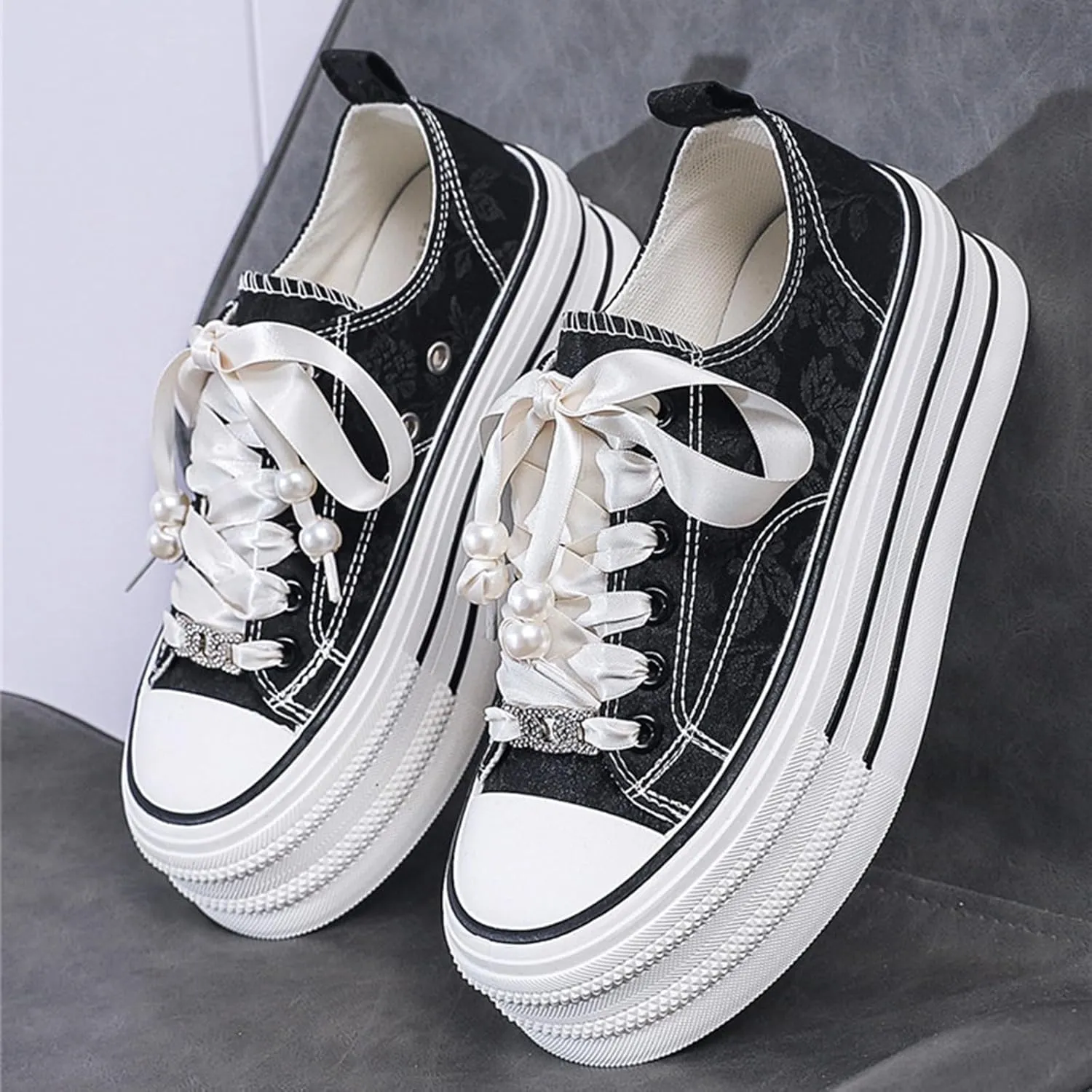 Canvas Platform Sneakers for Women Girls Embroidered Floral Walking Sneakers Low Top Casual Shoes
