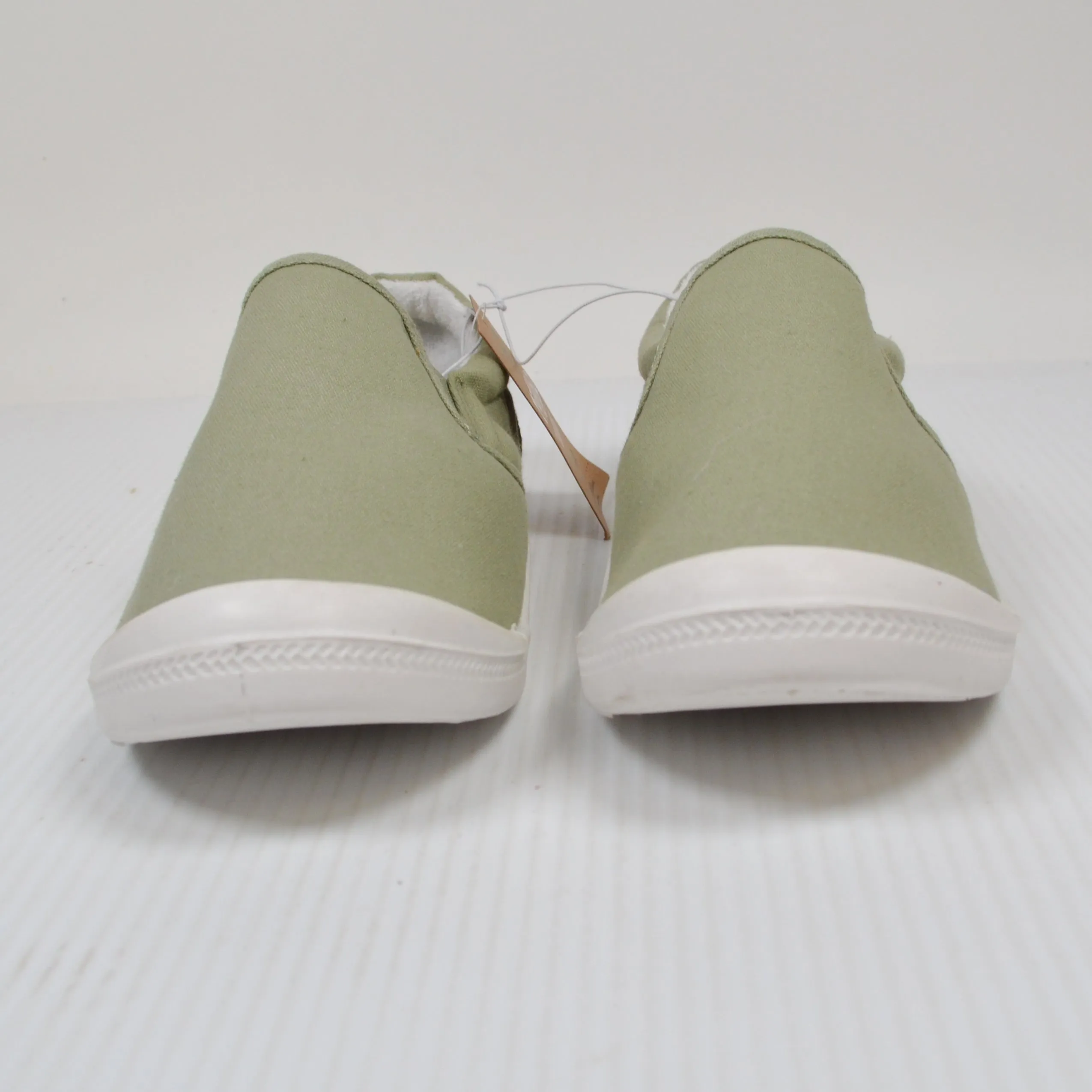 Mad Love Kasandra Womens Canvas Sneakers Slip On Loafers - Green - Size 5w