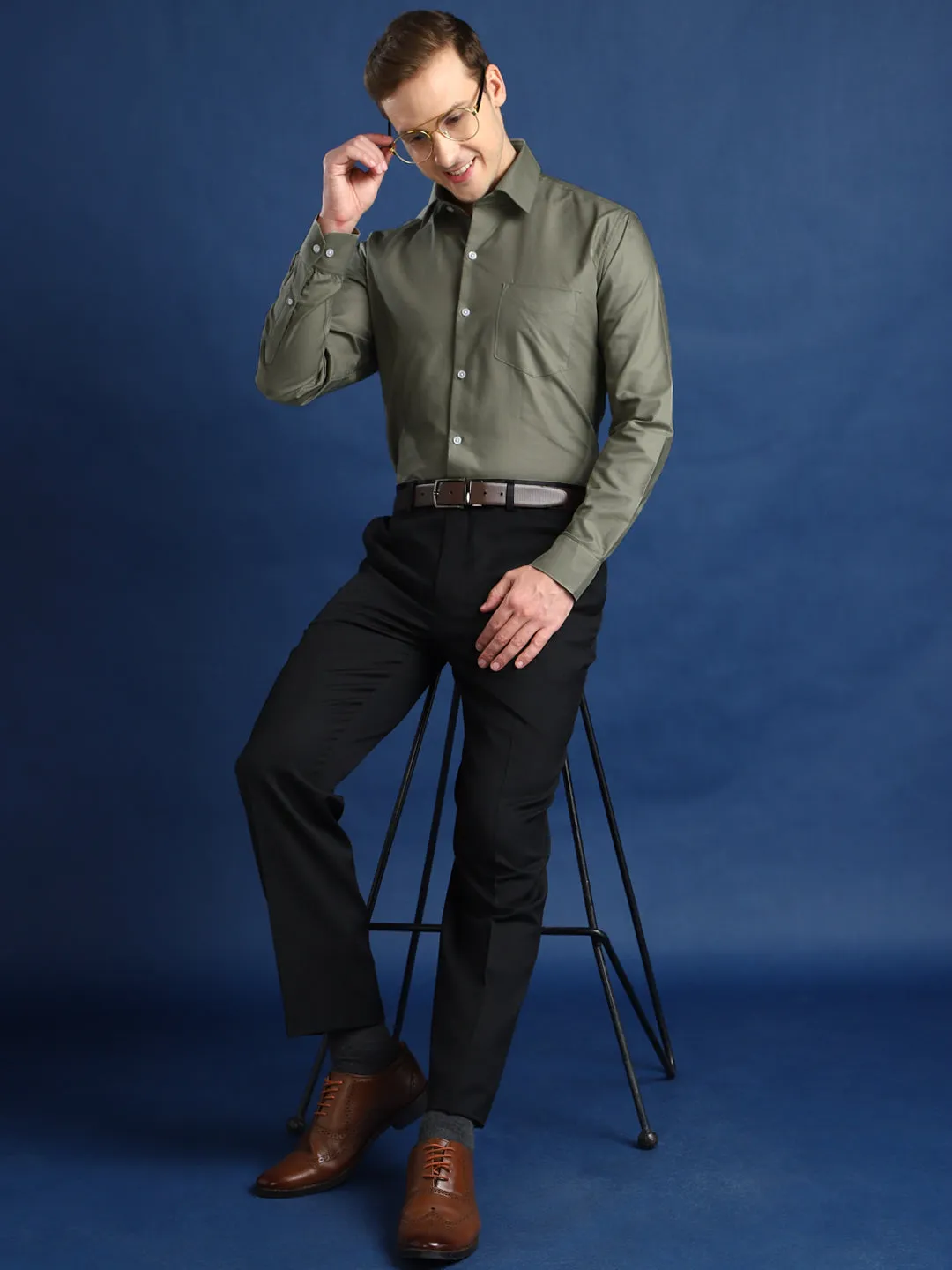 Men Olive Solid Oxford Cotton Slim Fit Formal Shirt