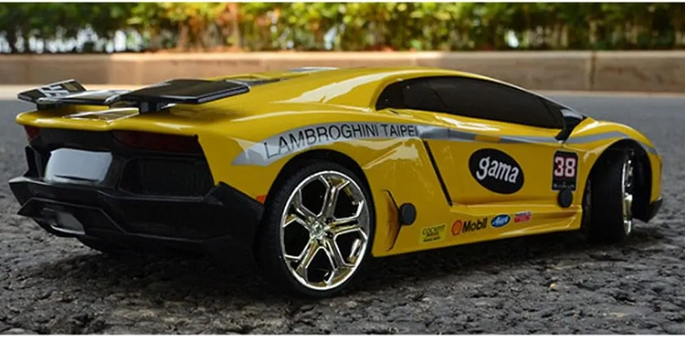 RC 2.4G Die-cast Racing Car 2.4G Alloy Drift Remote Control Car 4WD Mechanical Car Super Fast Charging Two Kinds of Tires Can Be Changed at Will, Boy Toy Car, Children’s Gift