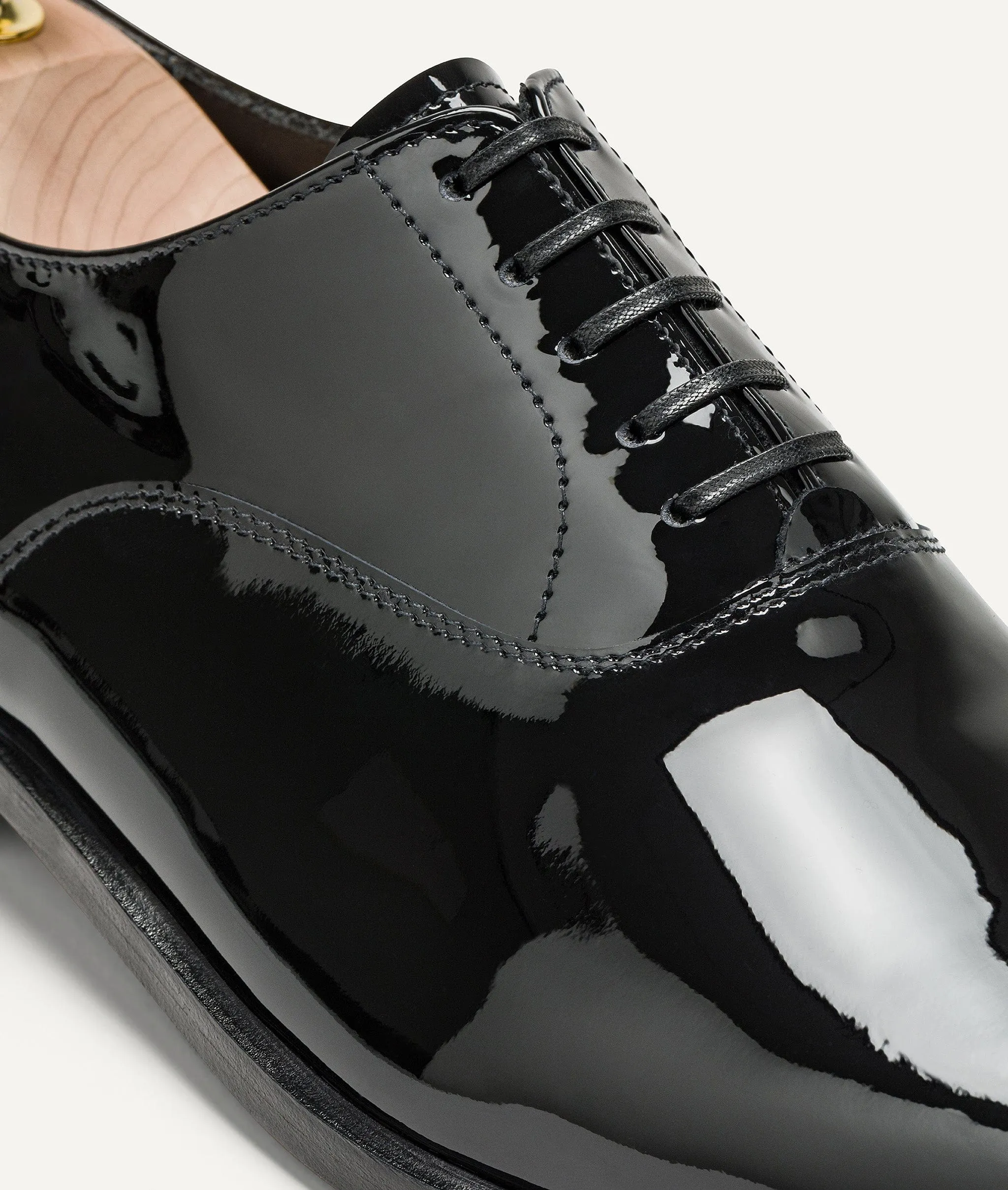 Smoking Oxford in Patent Leather