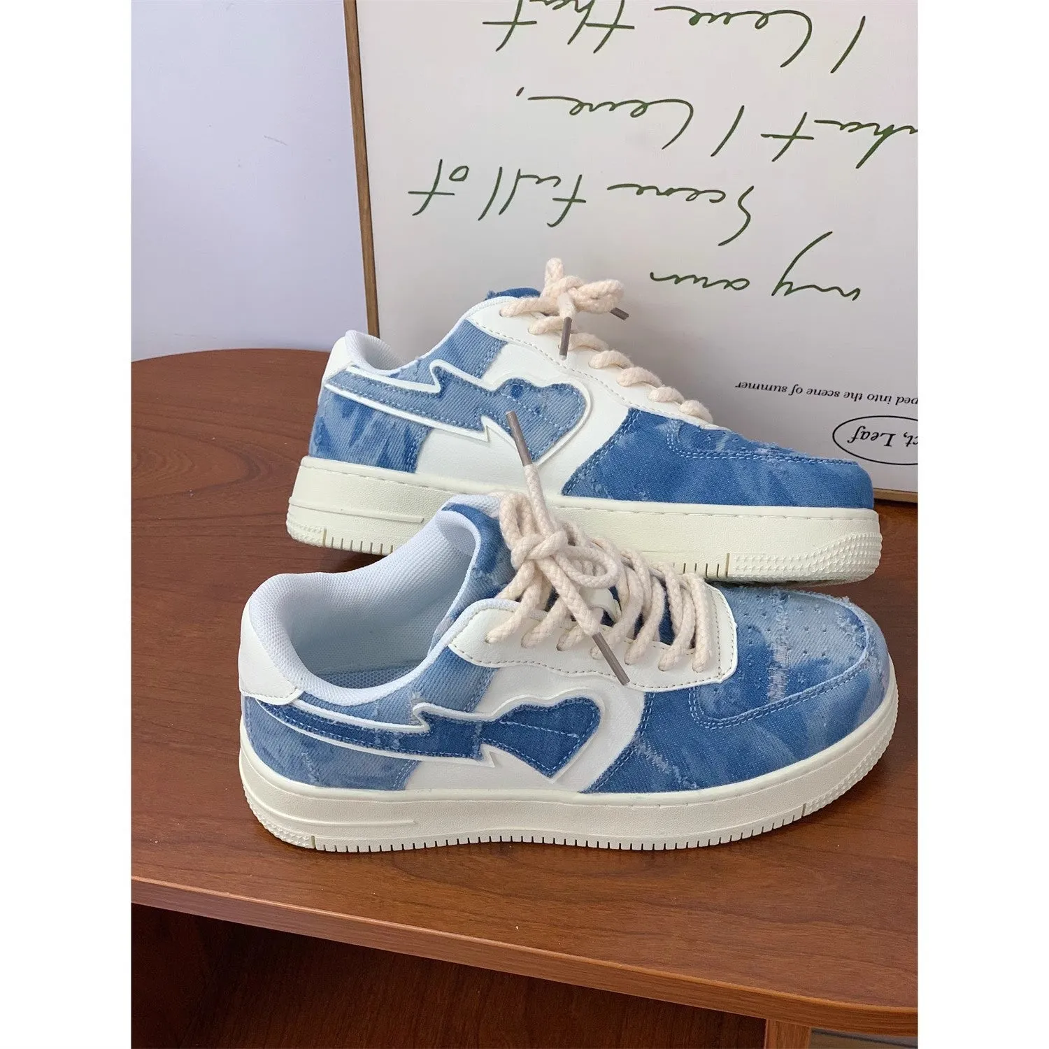 Spring Hot-Selling Chanel-Style Sneakers