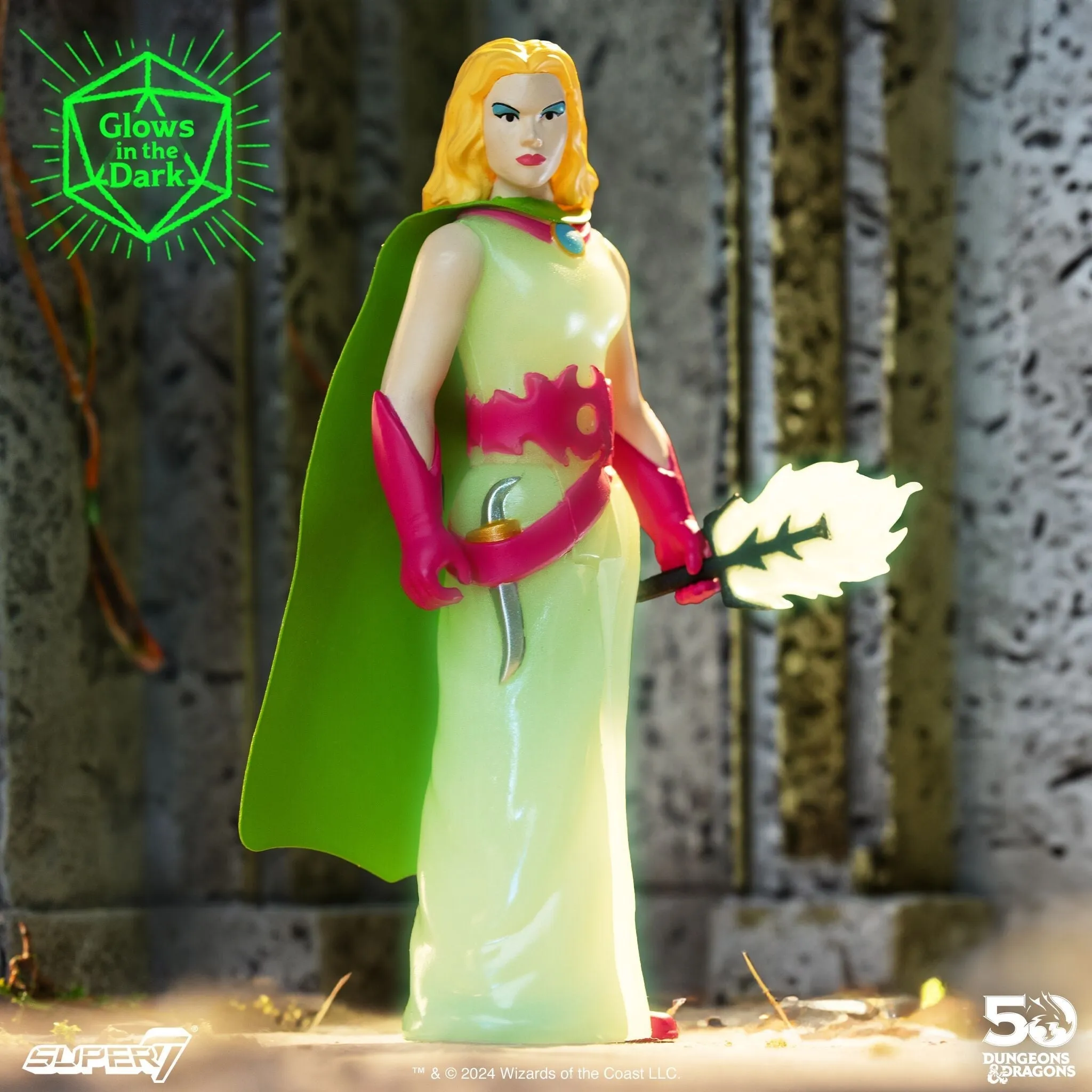 Super7 x DUNGEONS & DRAGONS - Sorceress (GLOW-IN-THE-DARK) ReAction Figure
