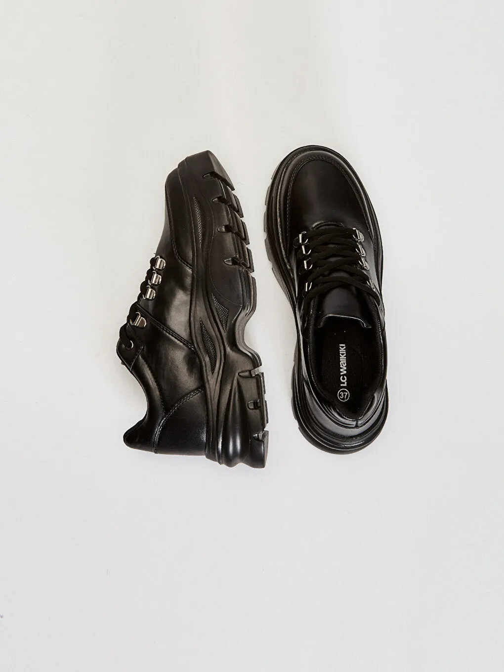 Women's Lace Up Sneaker
